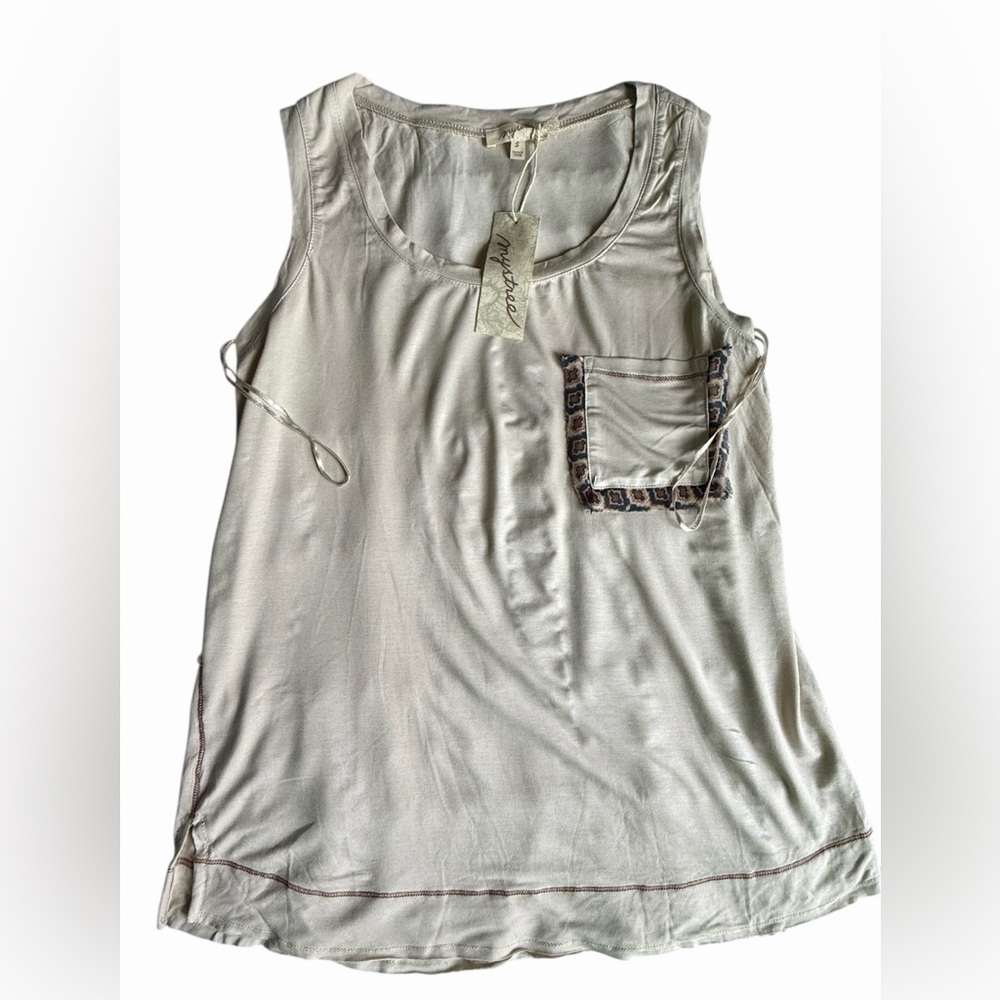 NWT! Mystree Cream Scoop Neck Jersey Knit Silky Tank with an Accented Pocket